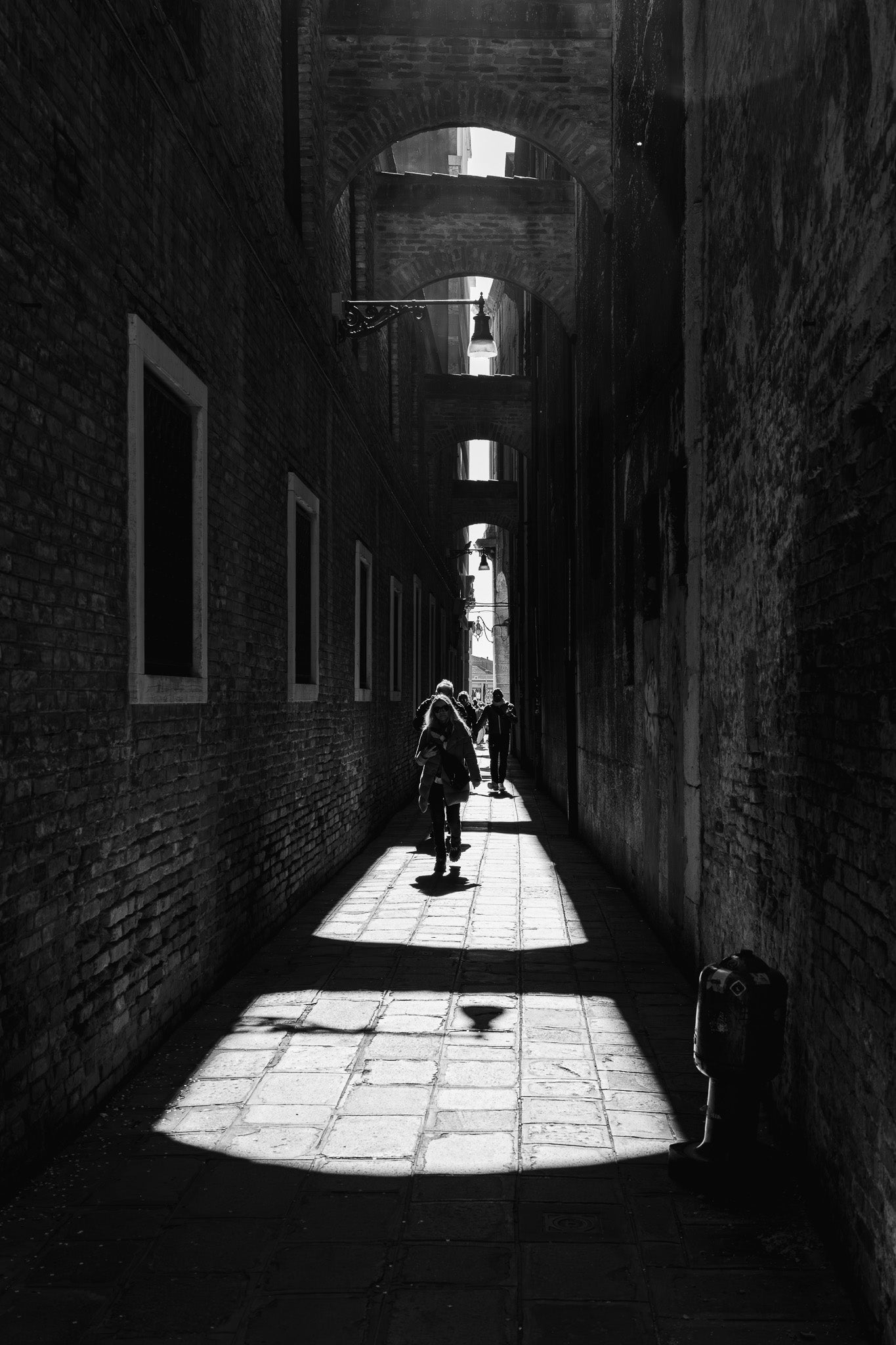 Monoarchshade